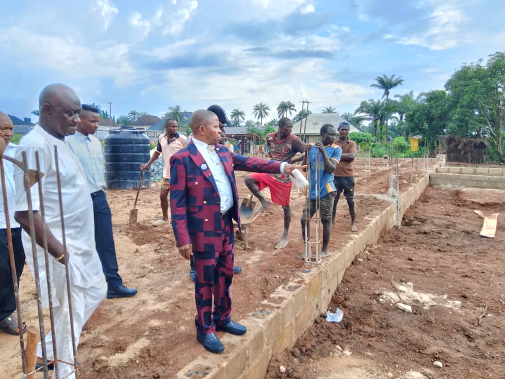 FCE Ofeme Provost Inspects Ongoing 72-Room Hostel Project Amid Steady Campus Development.